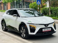 VinFast VF7 Eco 2025 mua pin lướt – 1000 km