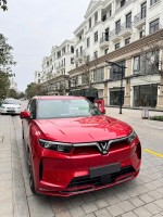 VinFast VF9 Plus 2023 mua pin CATL mới