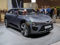 VinFast VF7 bản Plus 2025 mới