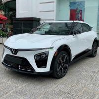 VinFast VF7 2025 trắng