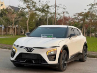 VinFast VF7 Plus 2025 mới