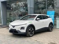 VinFast VF6 2025 trắng giá tốt