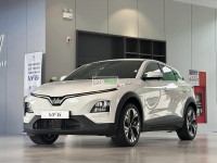 SẴN XE GIAO NGAY – VF6 Plus 2025 trắng mới