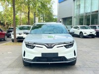 VinFast VF8 Eco 2024 mới