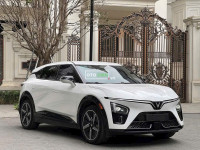 VinFast VF7 Plus 2025 mới