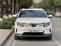 VinFast VF8 Plus 2022 thuê pin cũ – 40000 km