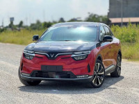 VF8 Plus sx 2024(xe mơi - 0 km)