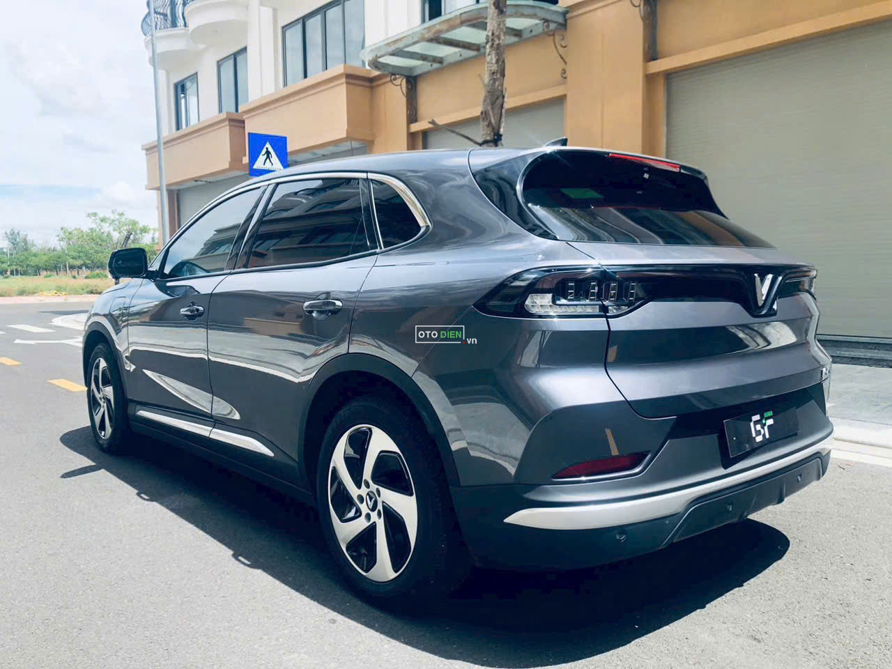 VinFast VF8 2024 Eco - 12000 km2