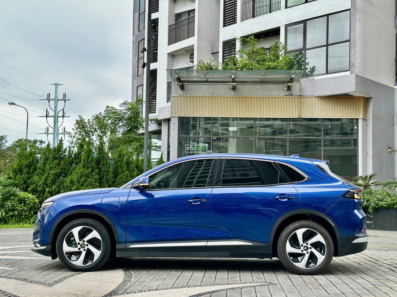 VinFast VF8 2021 Eco - 42000 km1