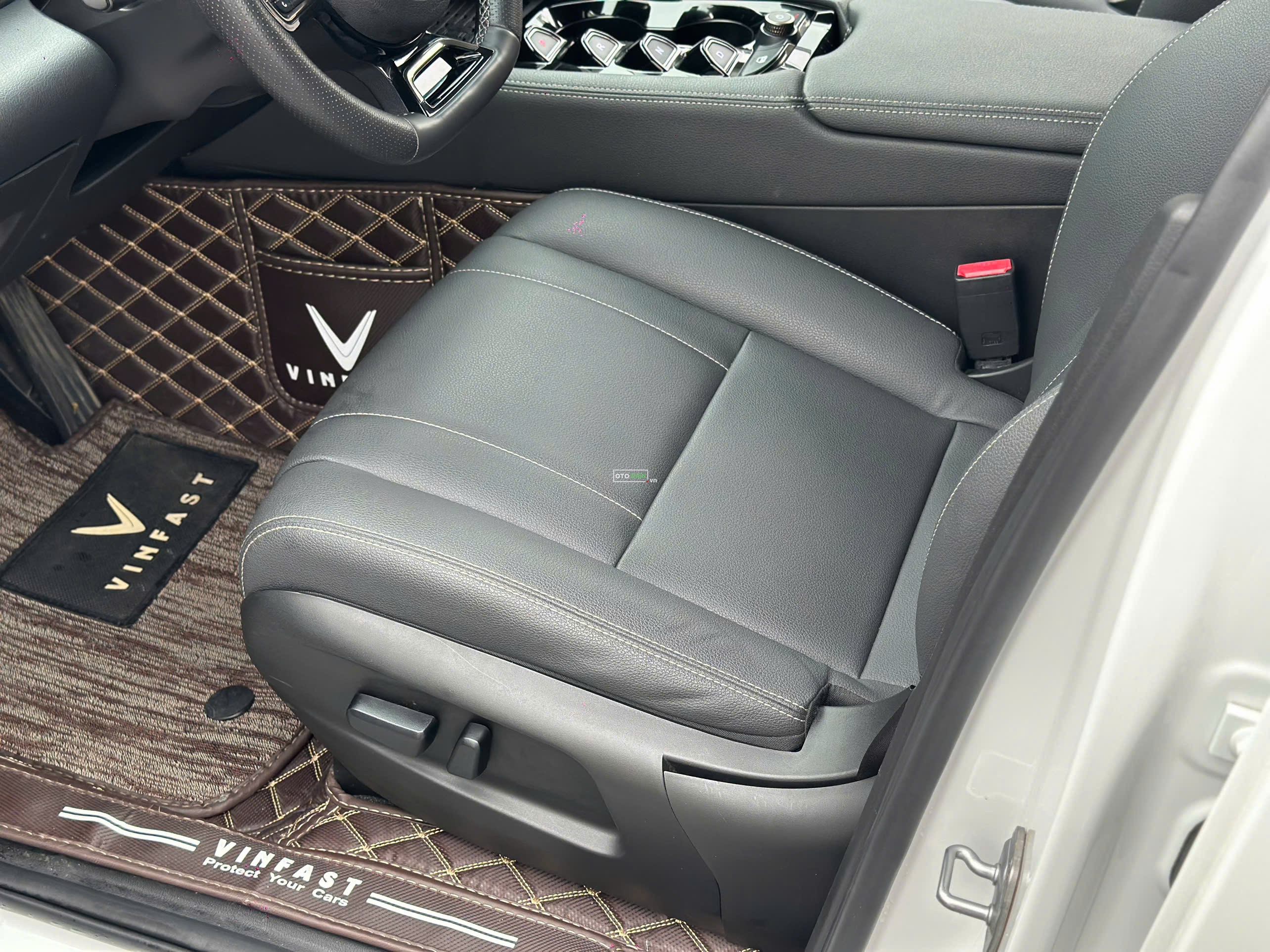 VinFast VF8 2022 Eco - 30000 km8