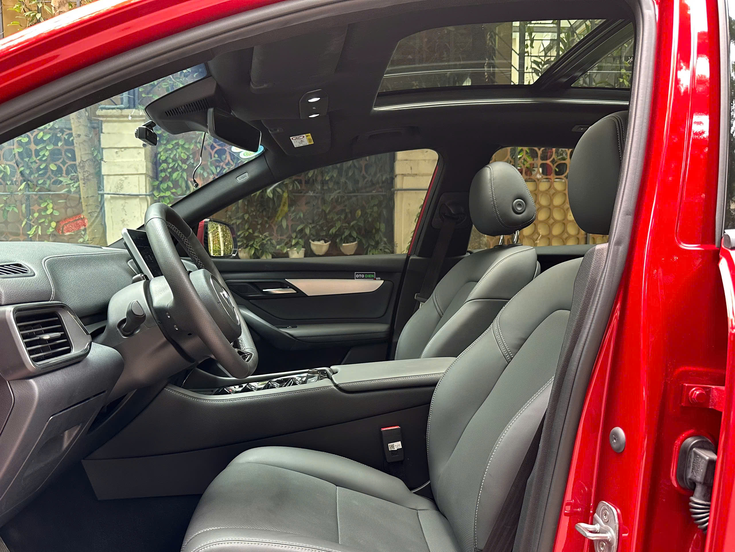 VinFast VF8 2025 Plus - 14000 km6