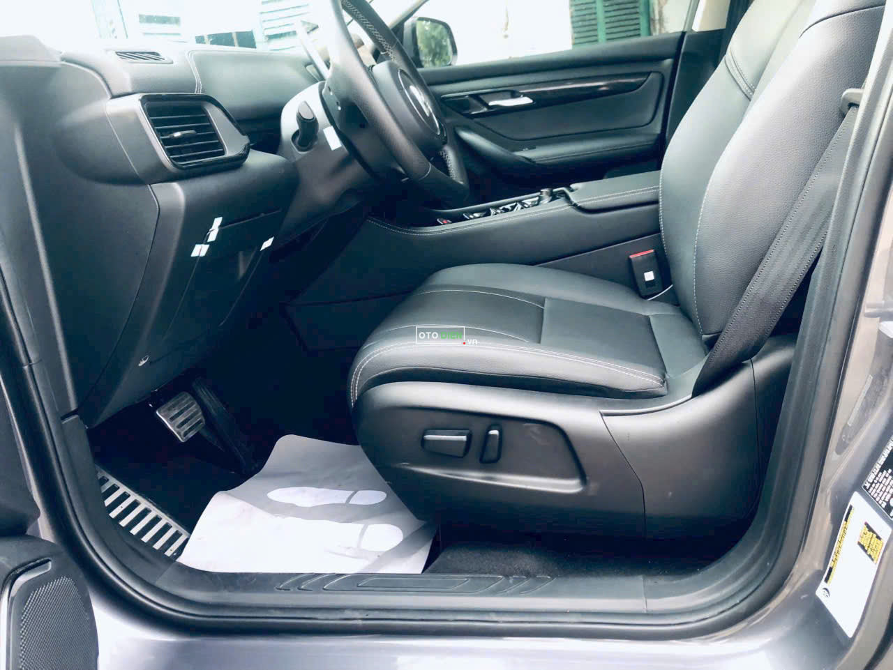 VinFast VF8 2024 Eco - 12000 km4