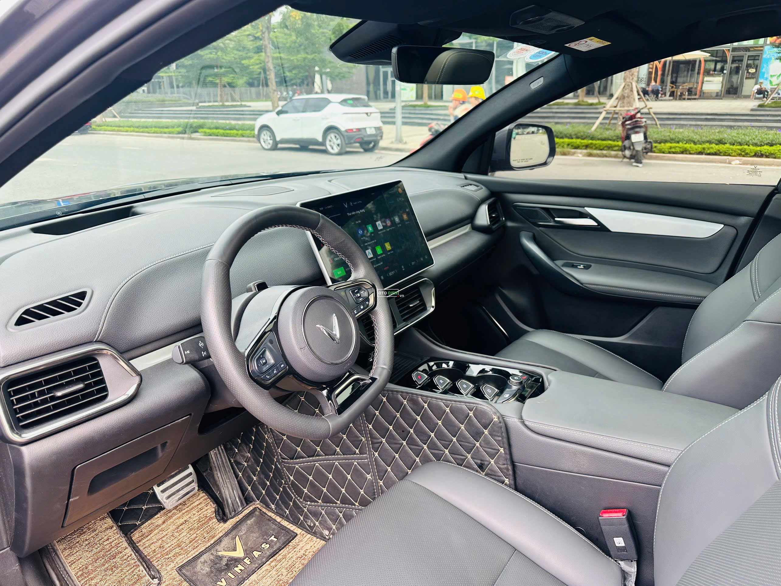 VinFast VF8 2023 Plus - 52000 km6