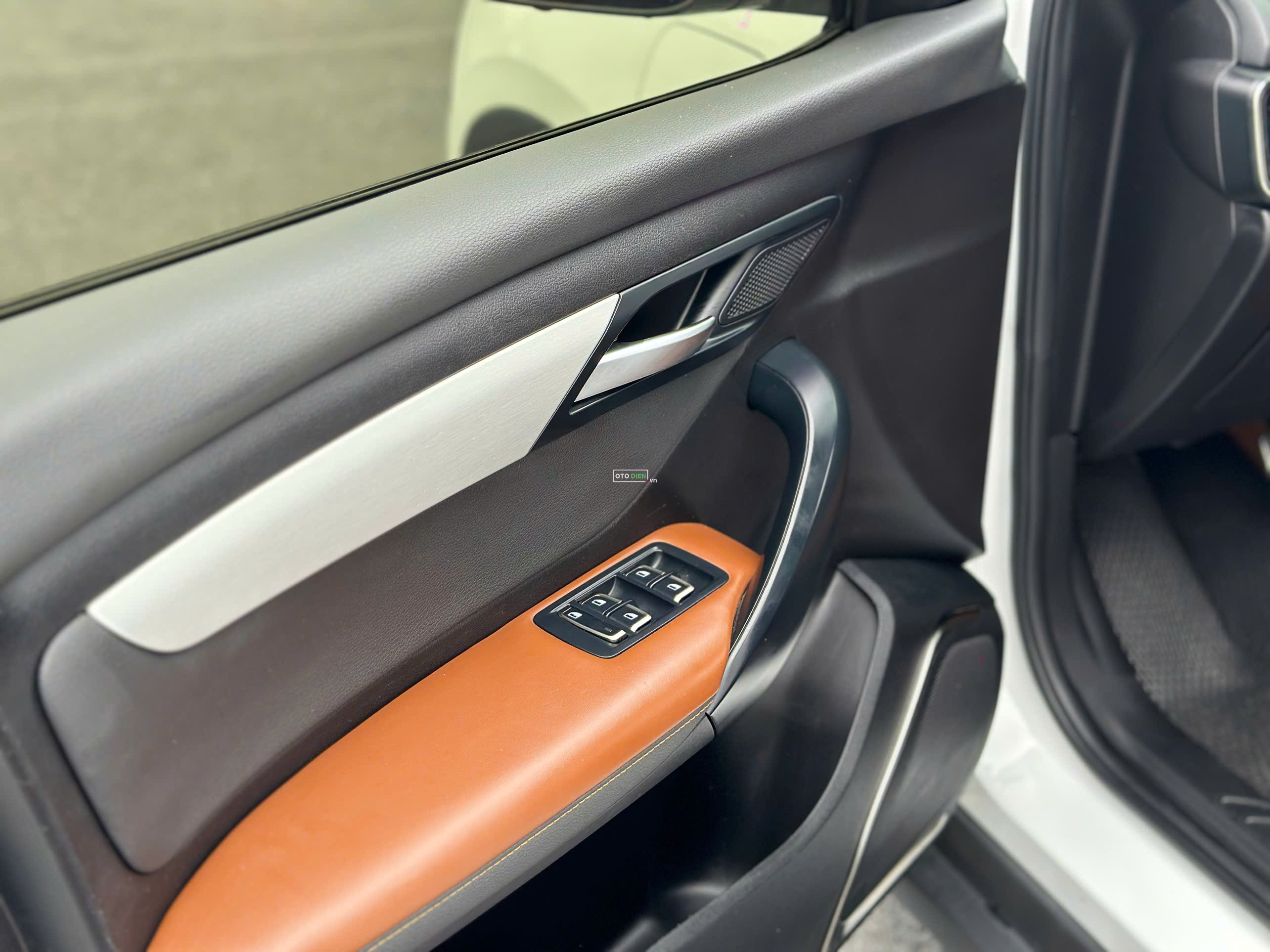 VinFast VF8 2022 Plus - 88000 km4