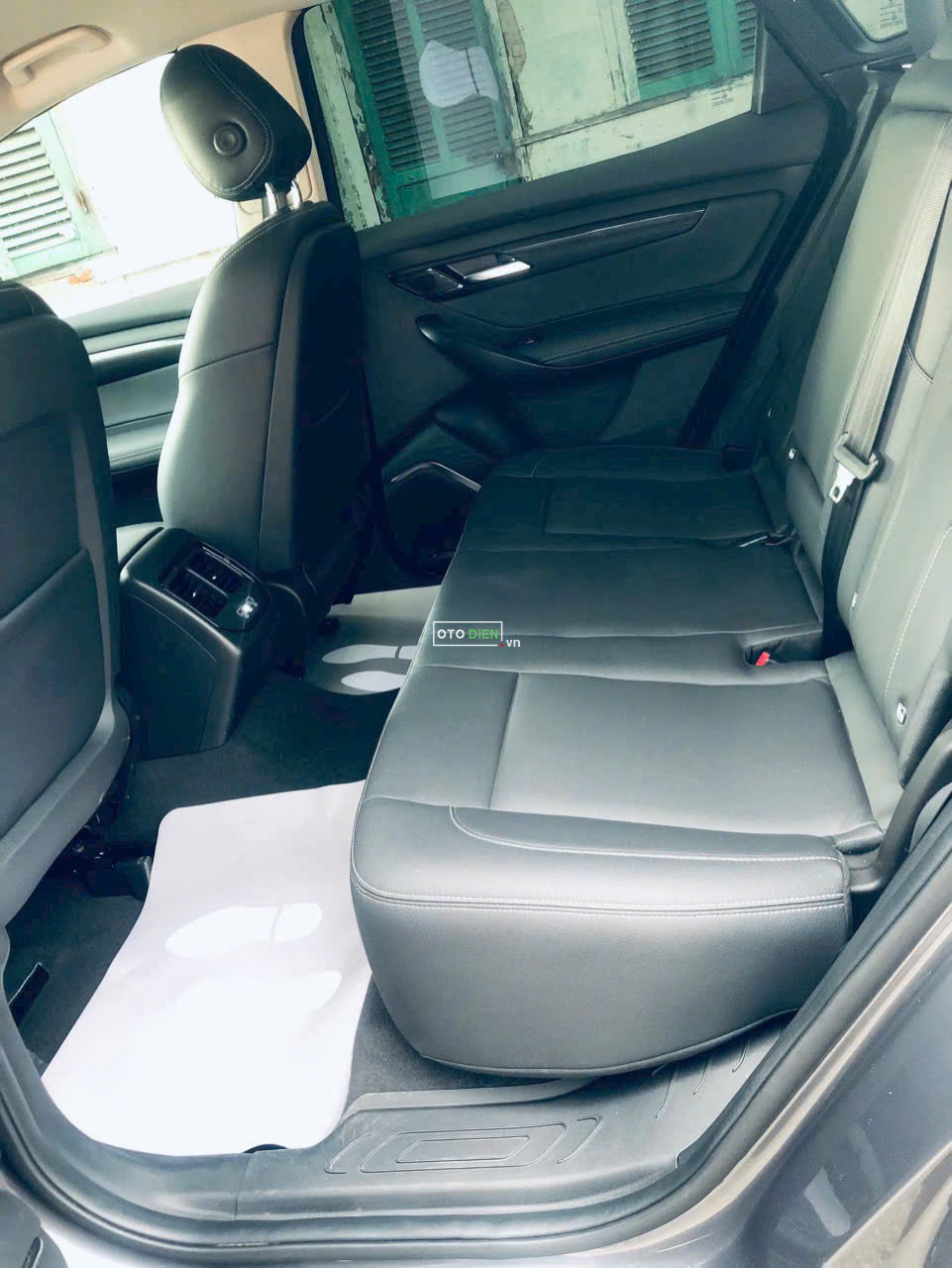 VinFast VF8 2024 Eco - 12000 km5