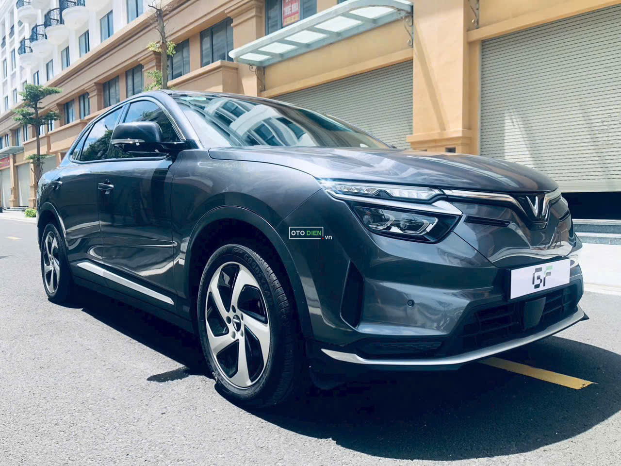 VinFast VF8 2024 Eco - 12000 km1