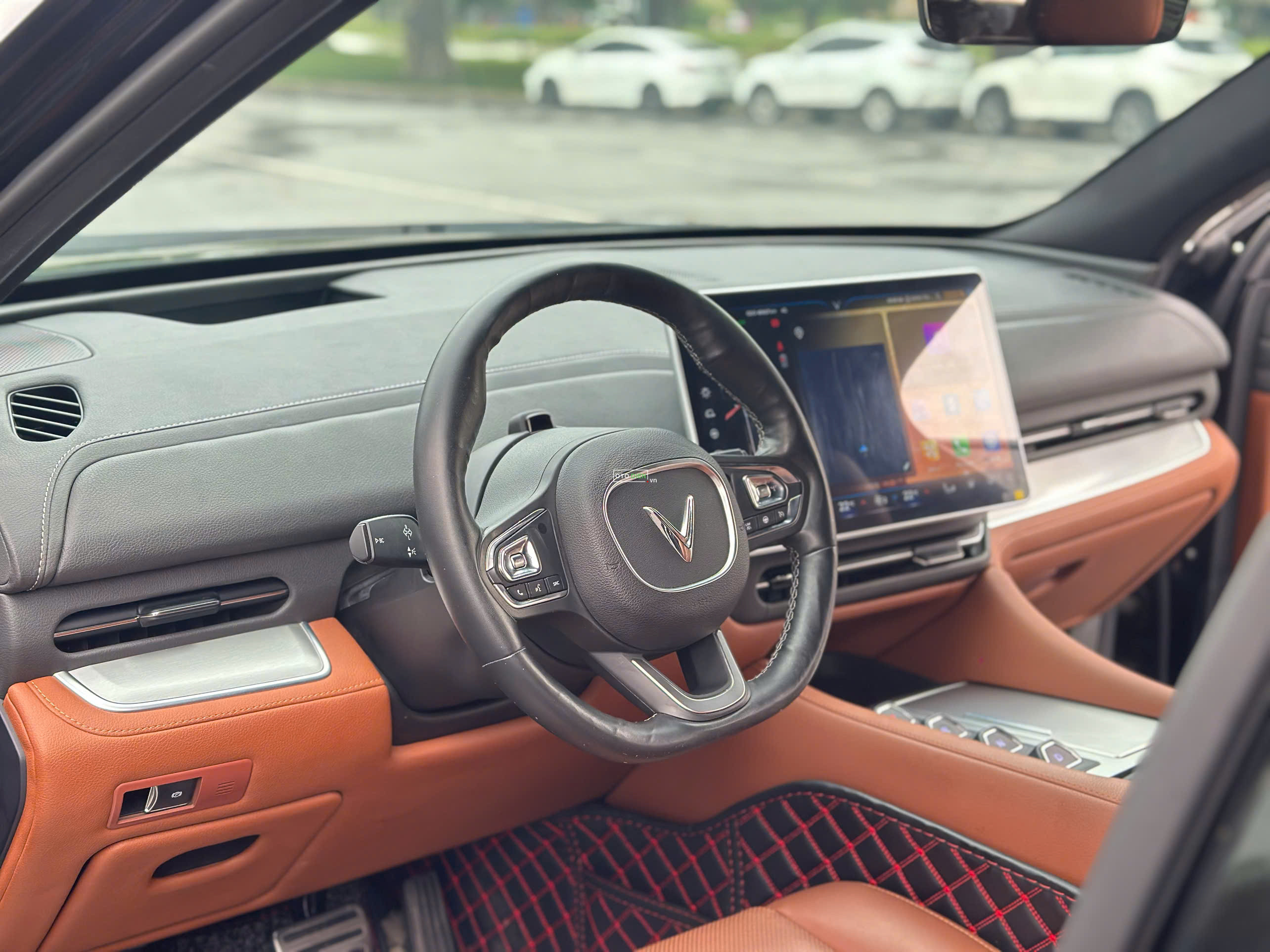 VinFast VF9 2023 Plus - 40000 km9