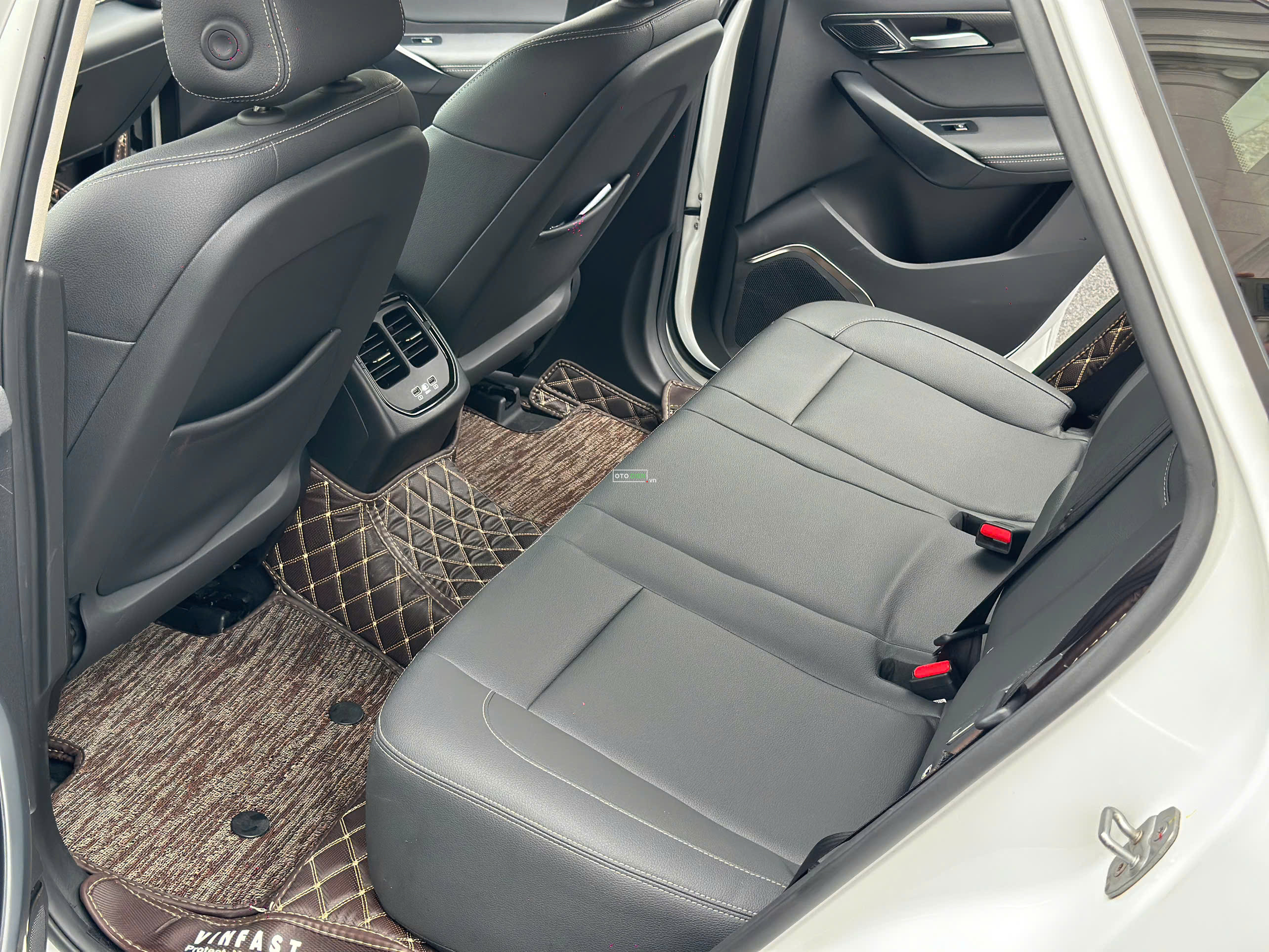 VinFast VF8 2022 Eco - 30000 km5