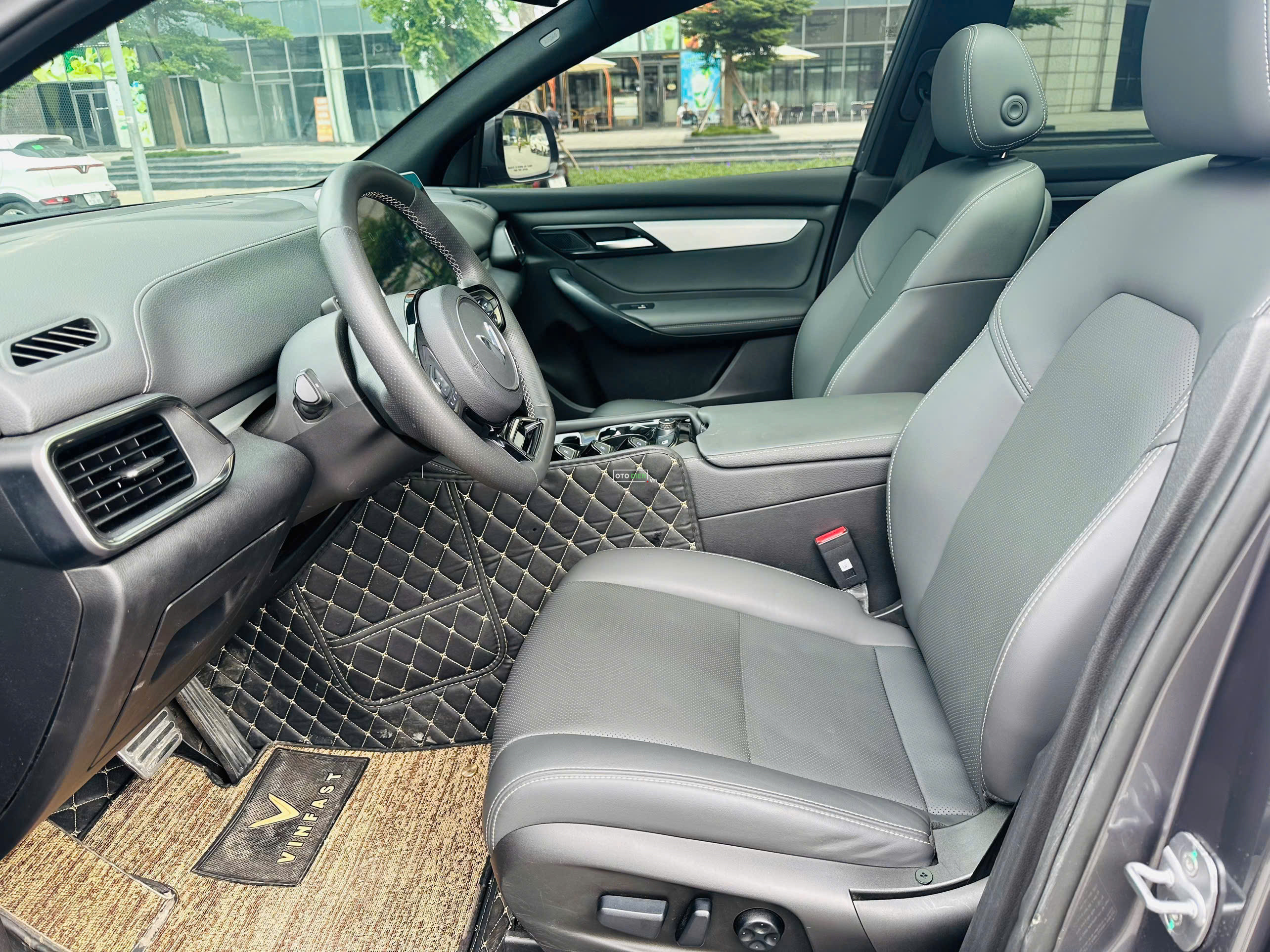 VinFast VF8 2023 Plus - 52000 km5