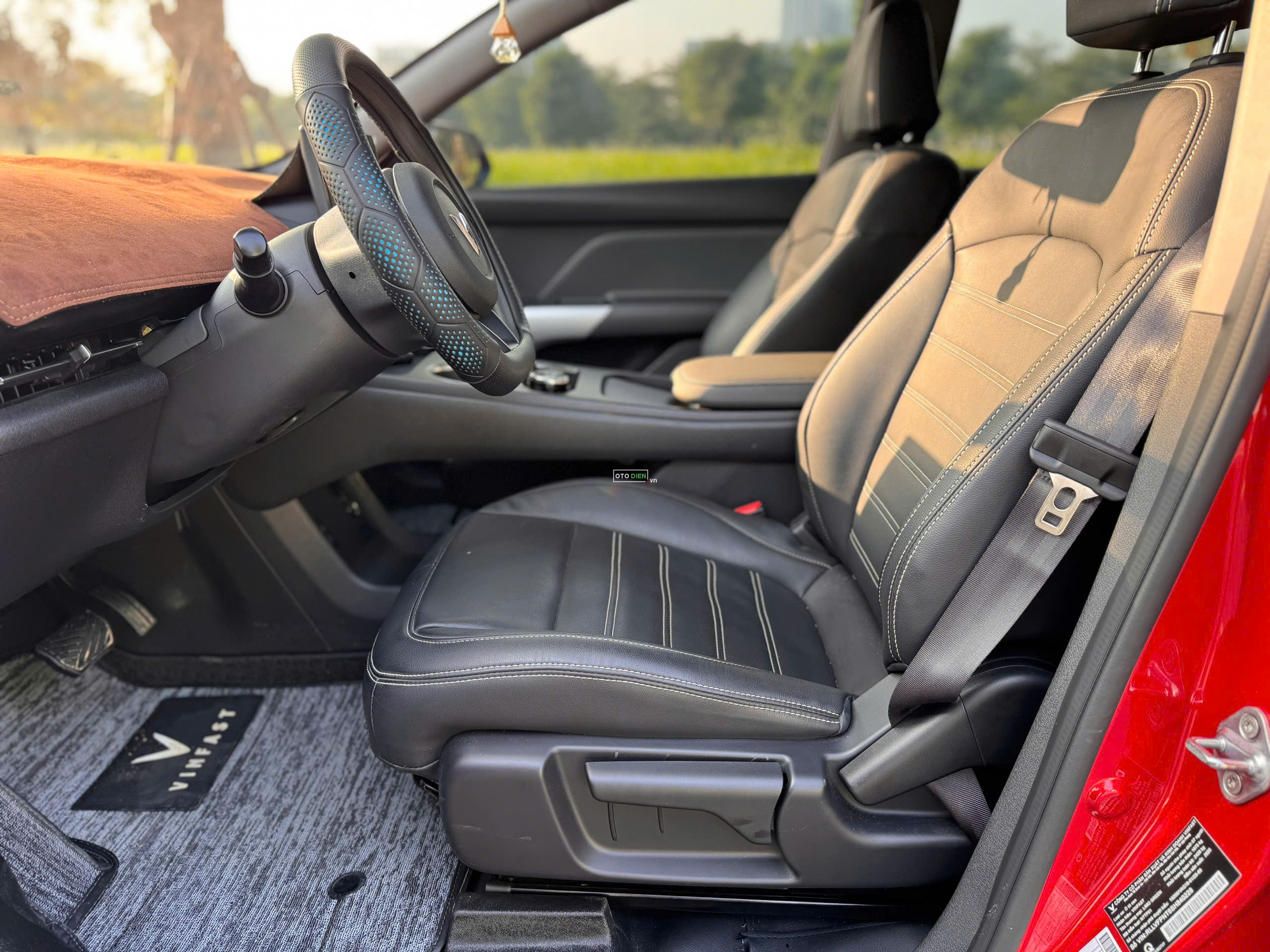 VinFast Limo Green 2025 - 2000 km5