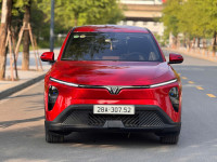 VinFast Limo Green 2025 - 2000 km