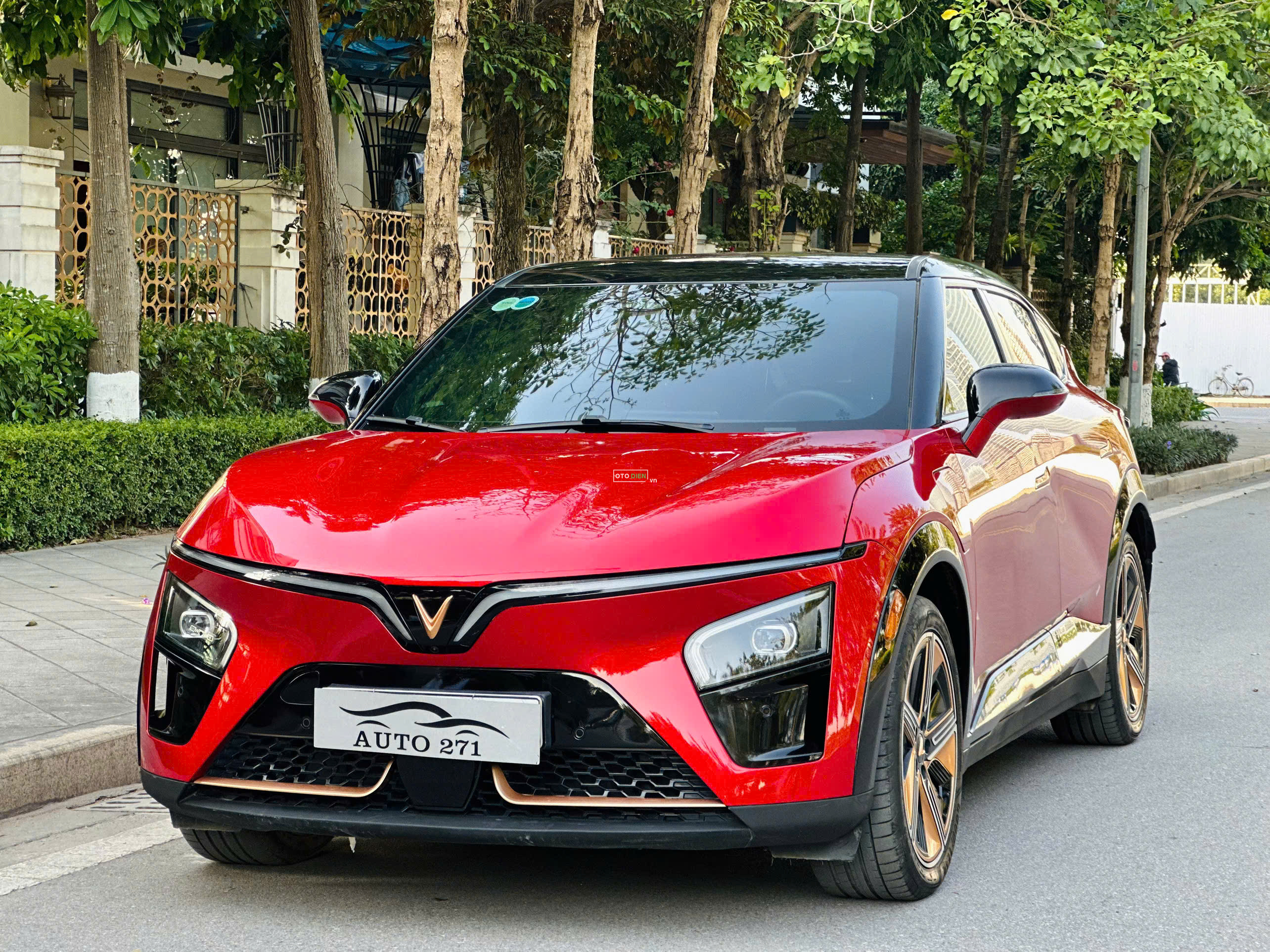 VinFast VF7 2024 Plus - 37000 km1