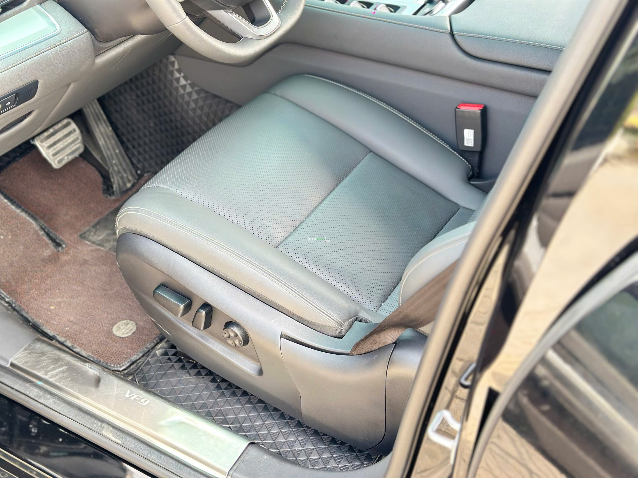 VinFast VF9 2024 Plus - 9000 km5