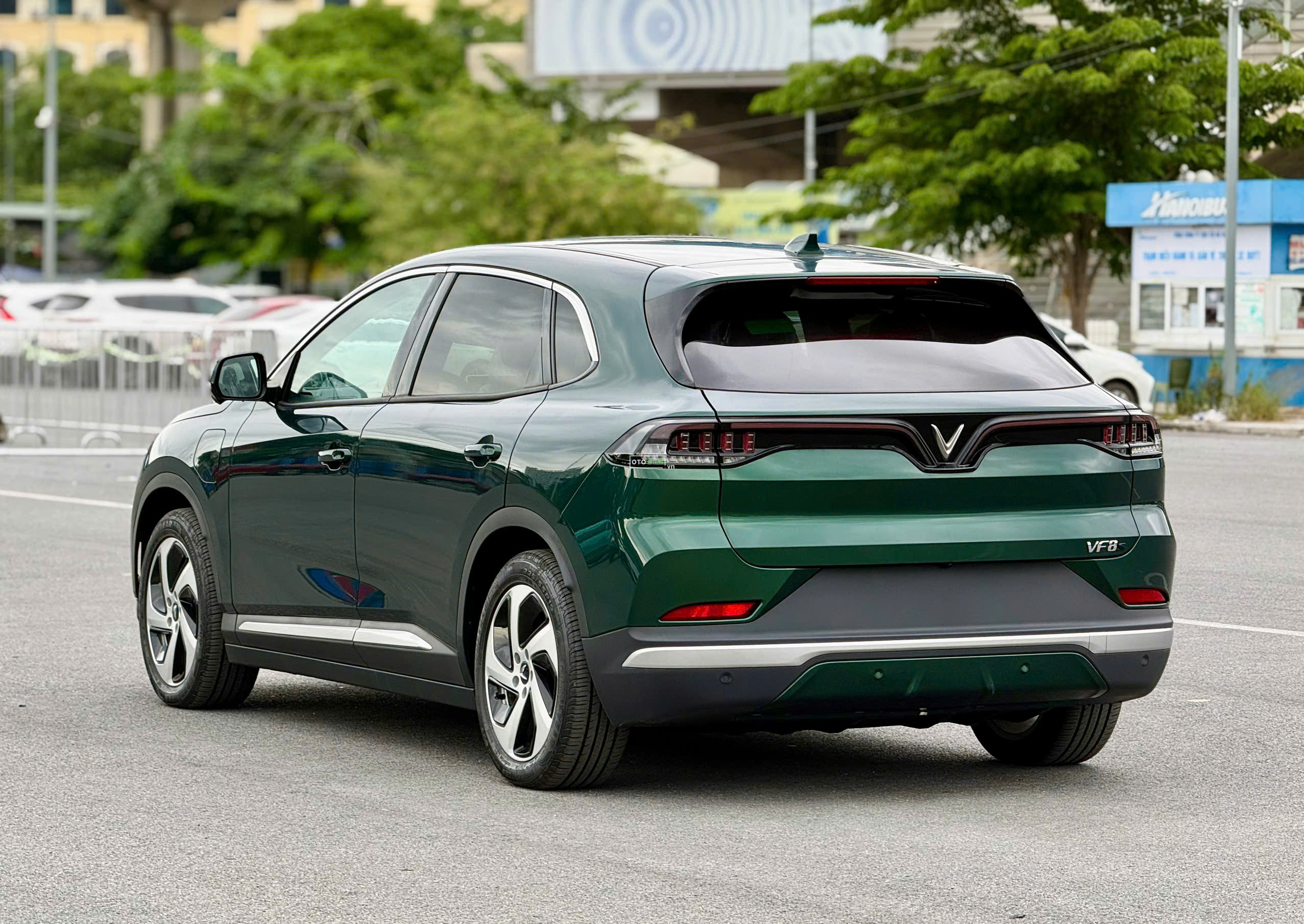 VinFast VF8 2024 Eco - 25 km5