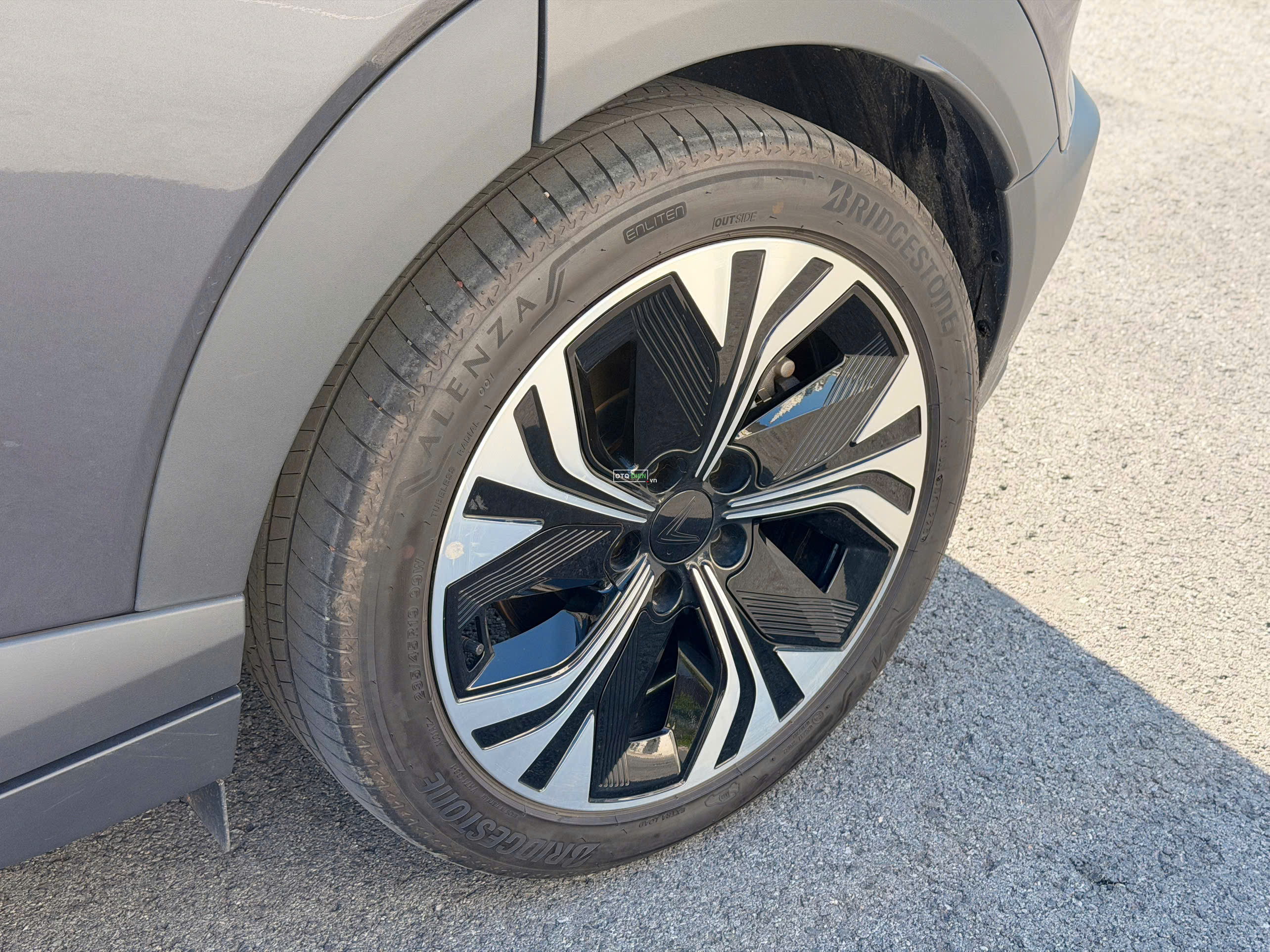 VinFast VF6 2025 Plus - 5888 km1