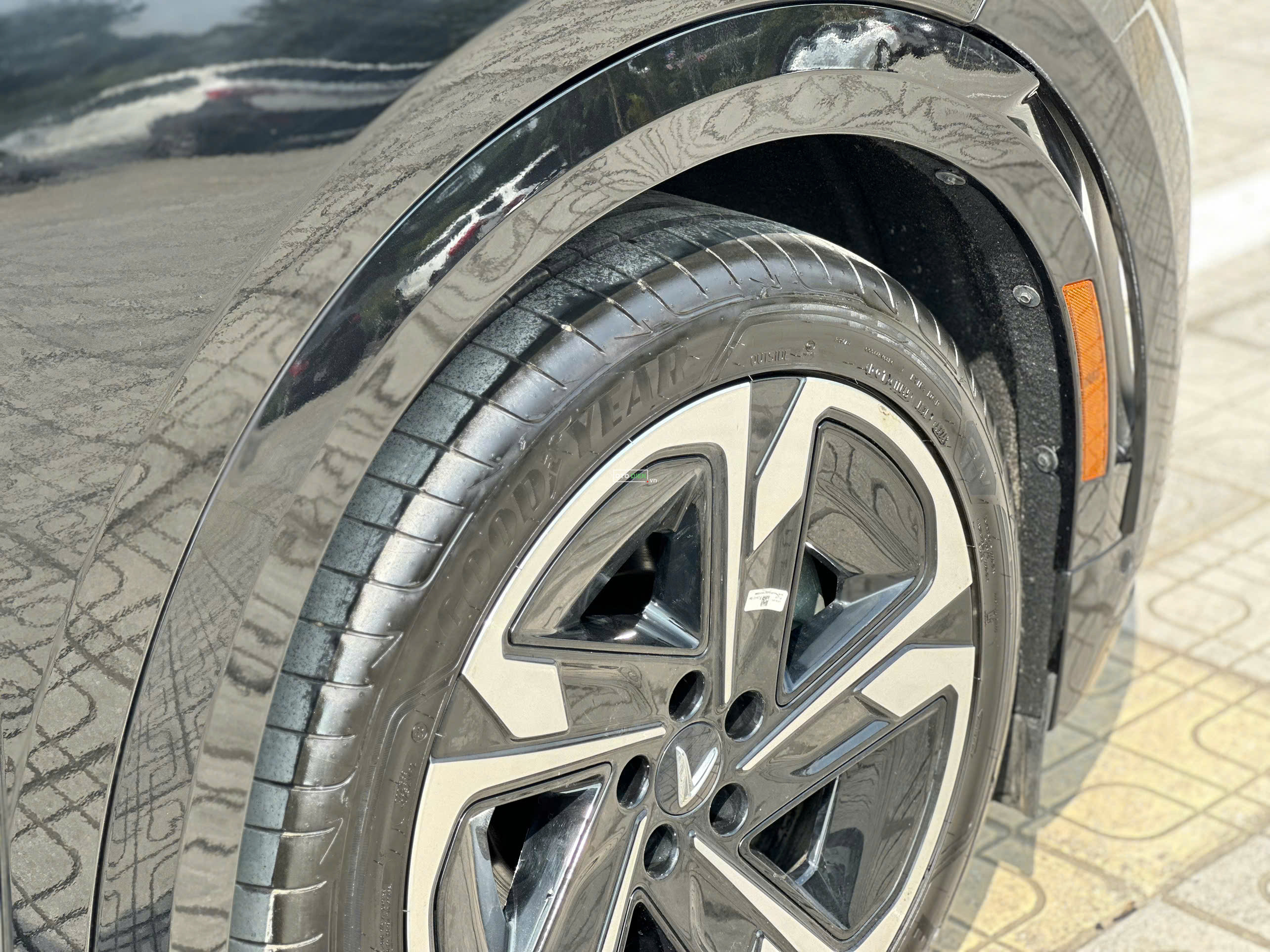 VinFast VF9 2024 Plus - 9000 km6