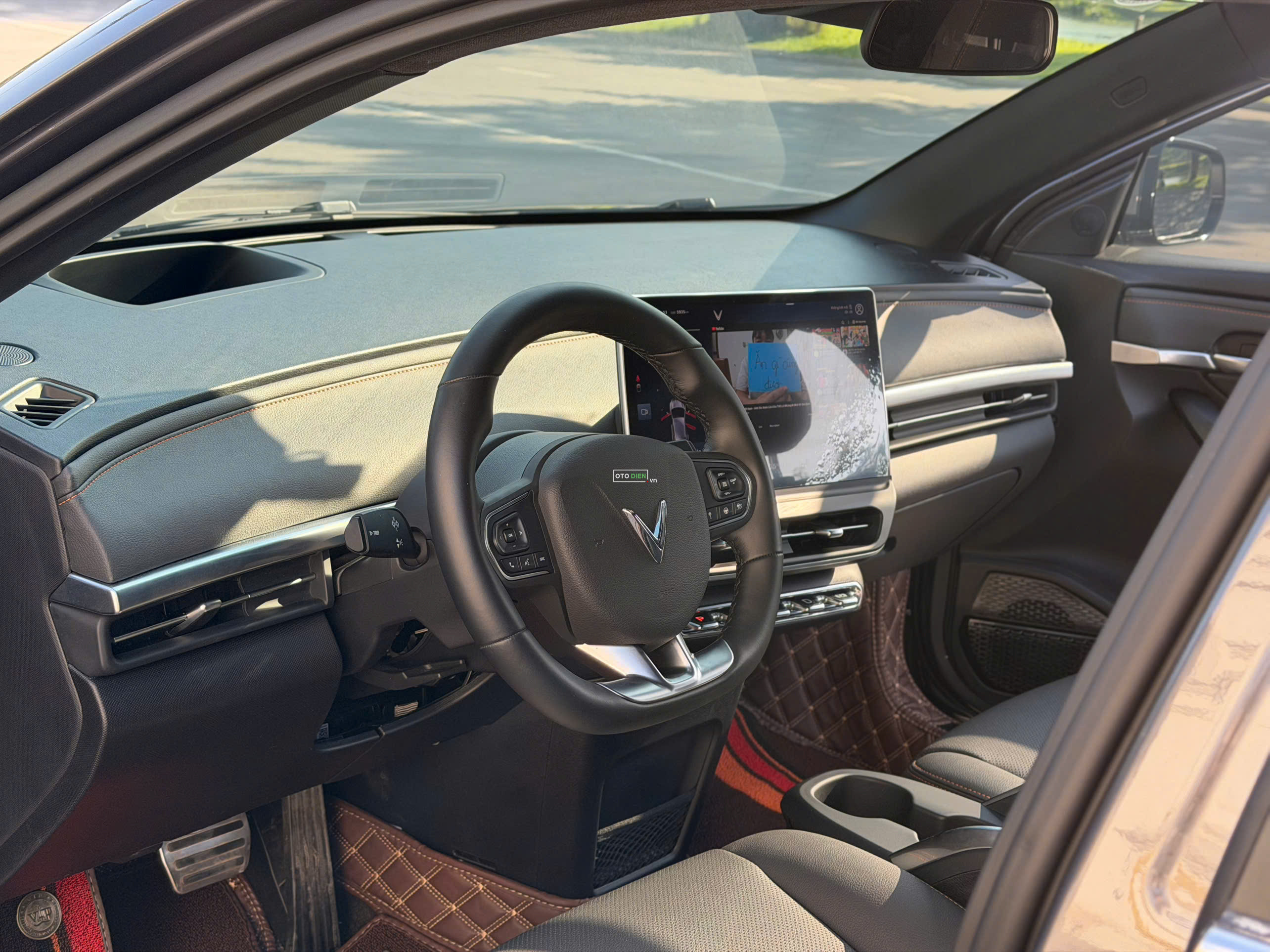 VinFast VF6 2025 Plus - 5888 km7