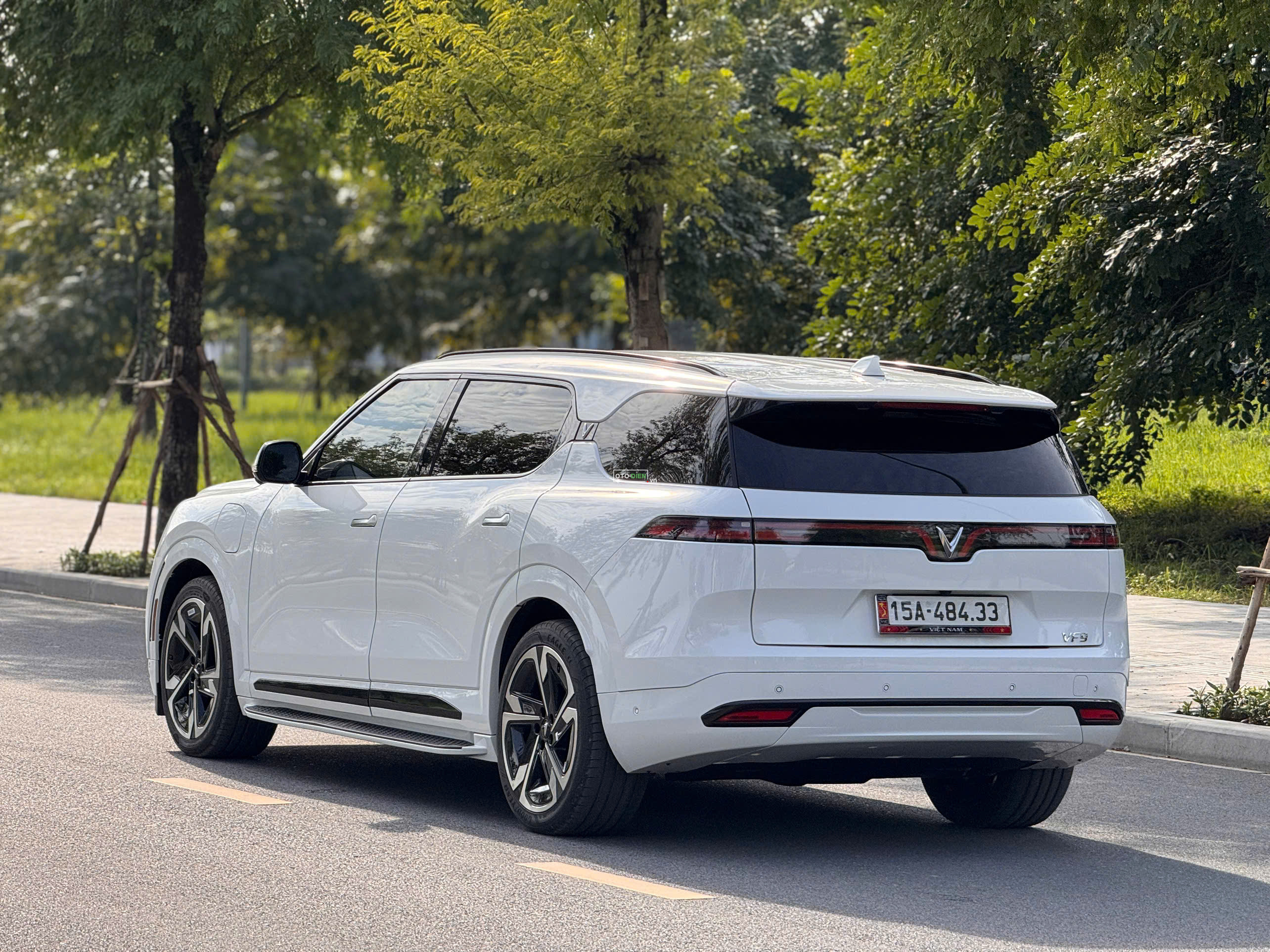 VinFast VF9 2025 Plus - 1500 km4