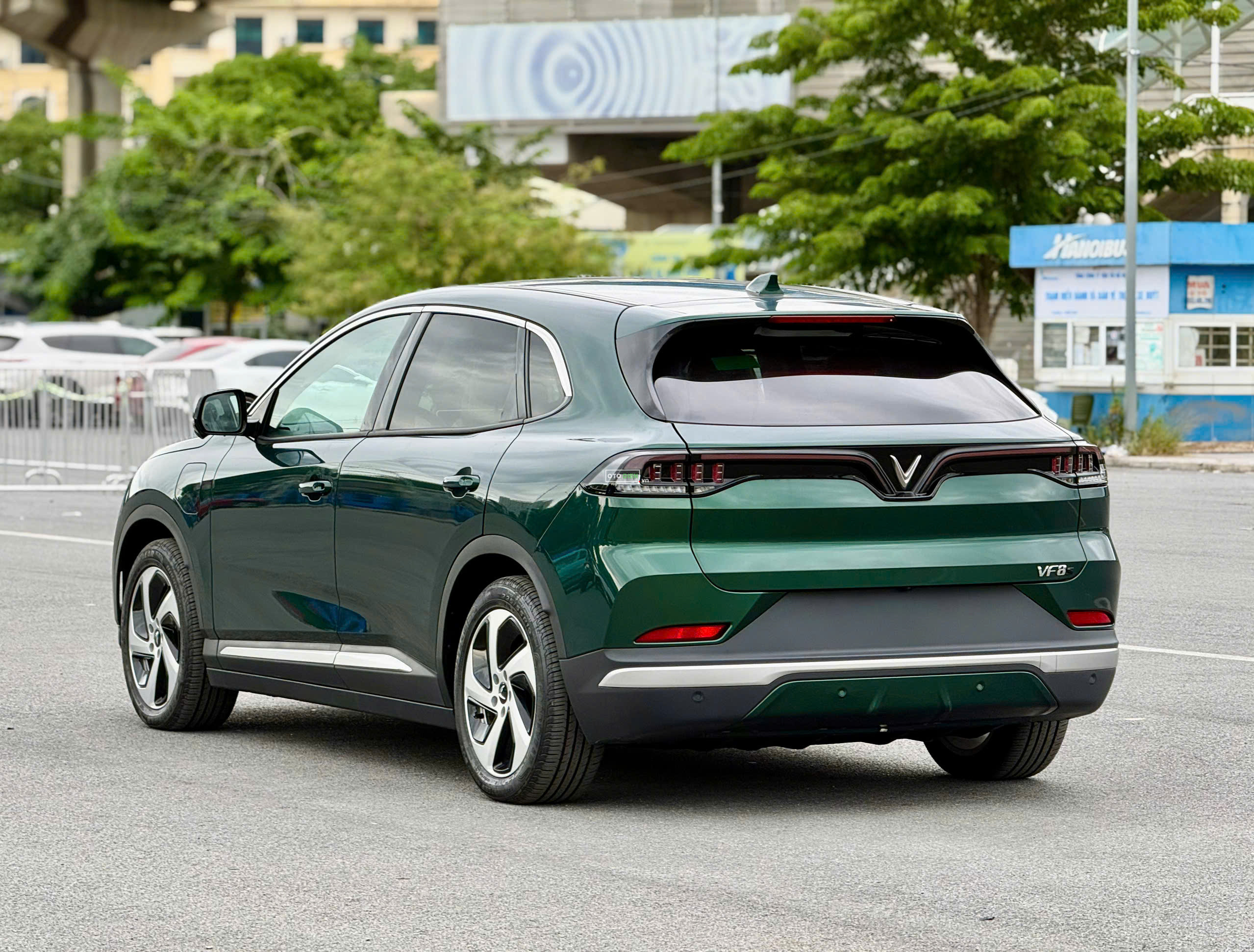 VinFast VF8 2024 Eco - 25 km2