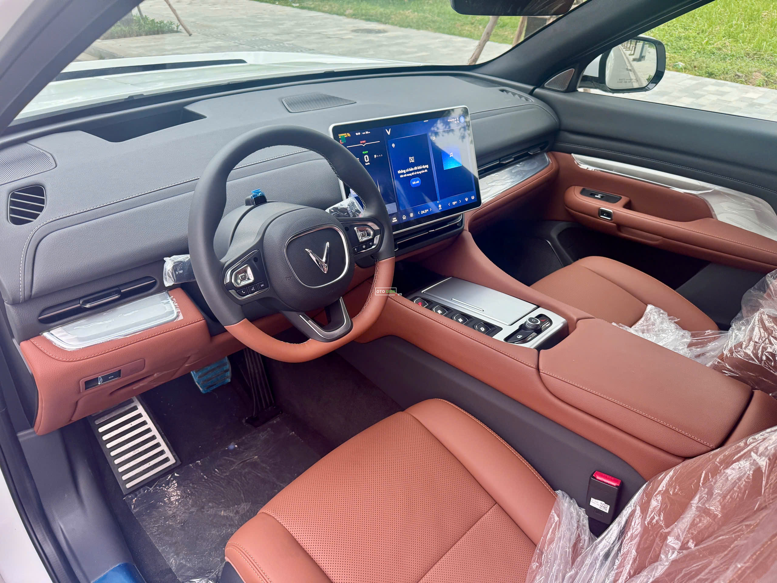 VinFast VF9 2025 Plus - 0 km7