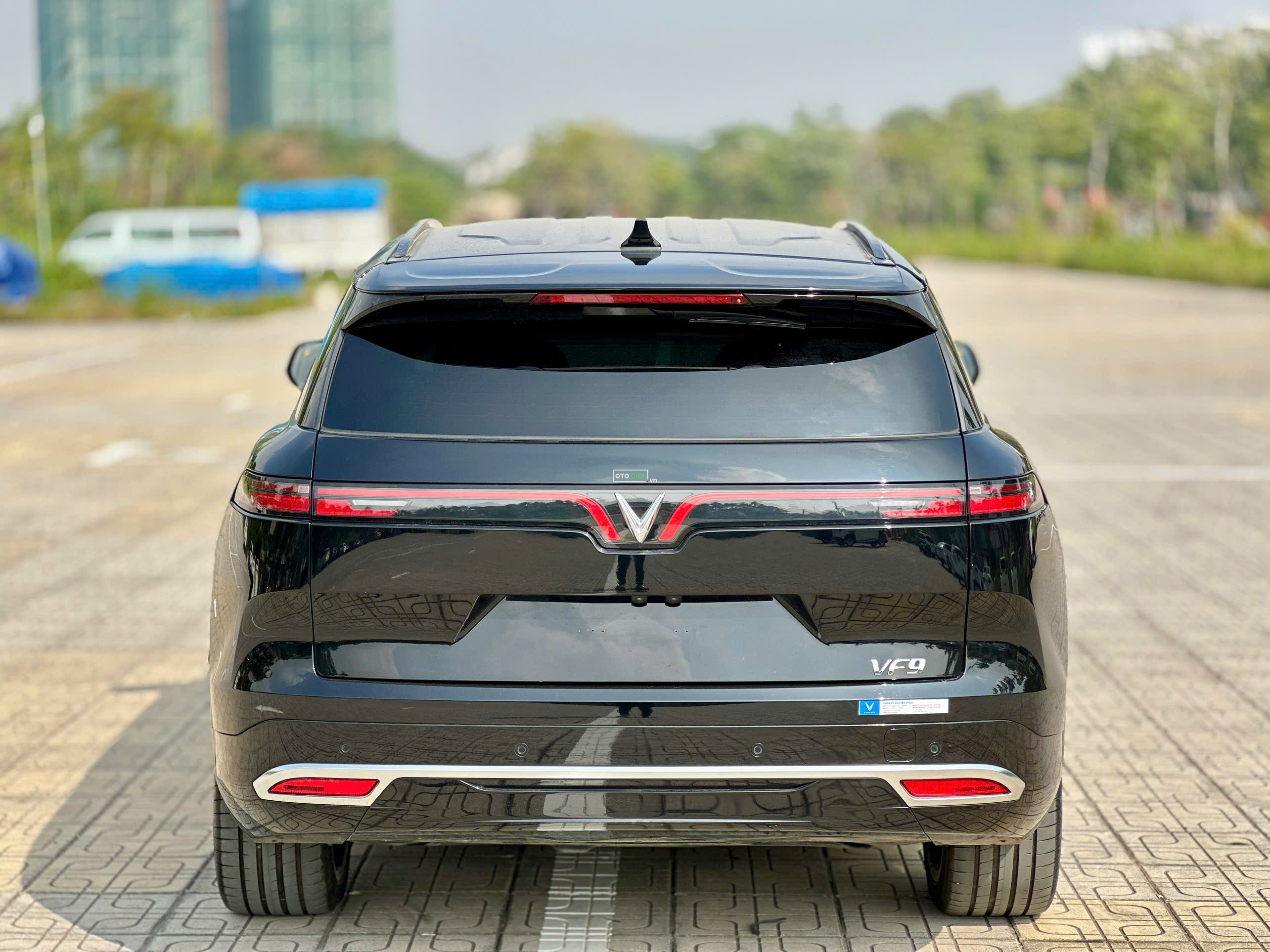 VinFast VF9 2024 Plus - 9000 km2
