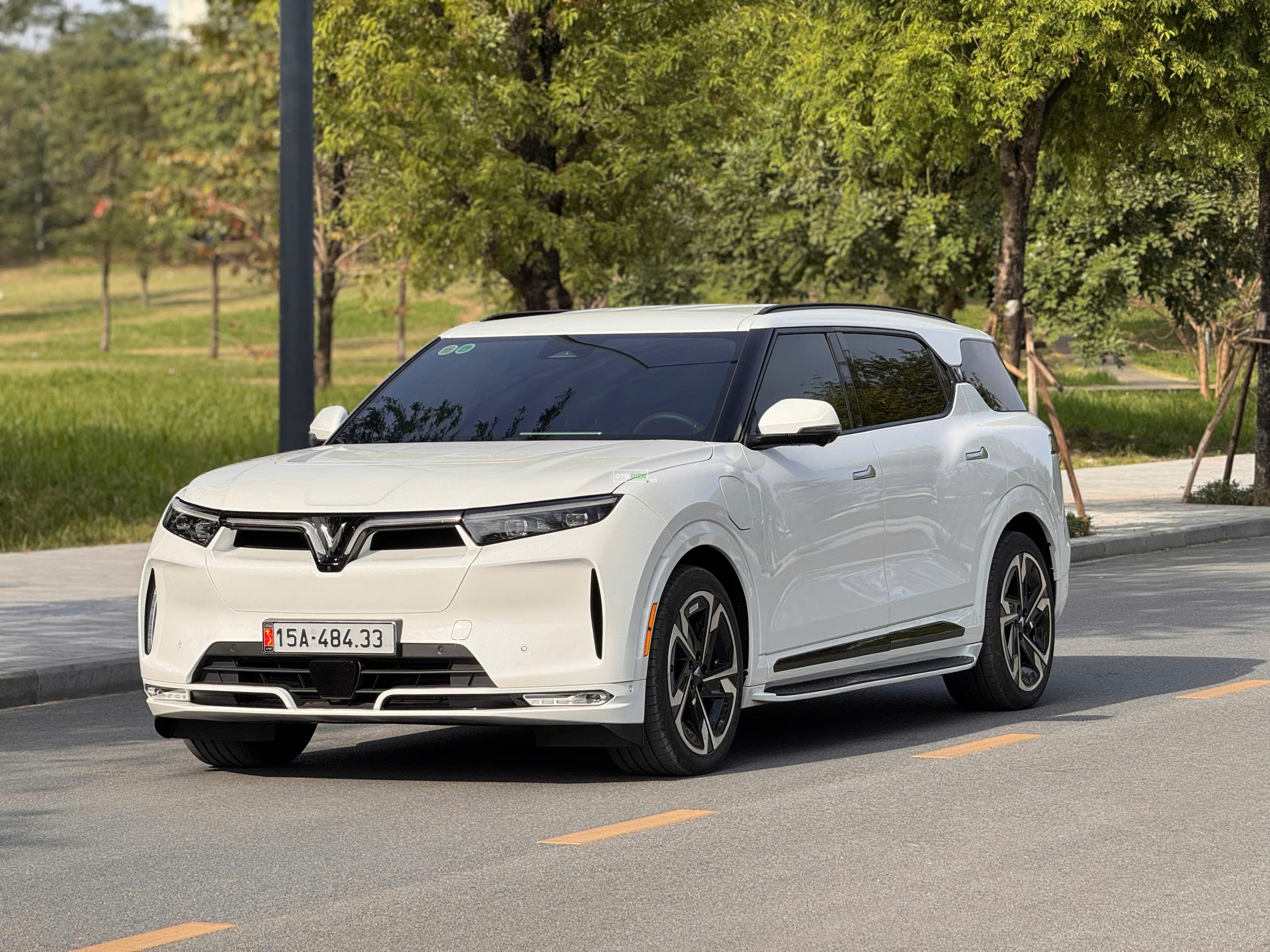 VinFast VF9 2025 Plus - 1500 km0