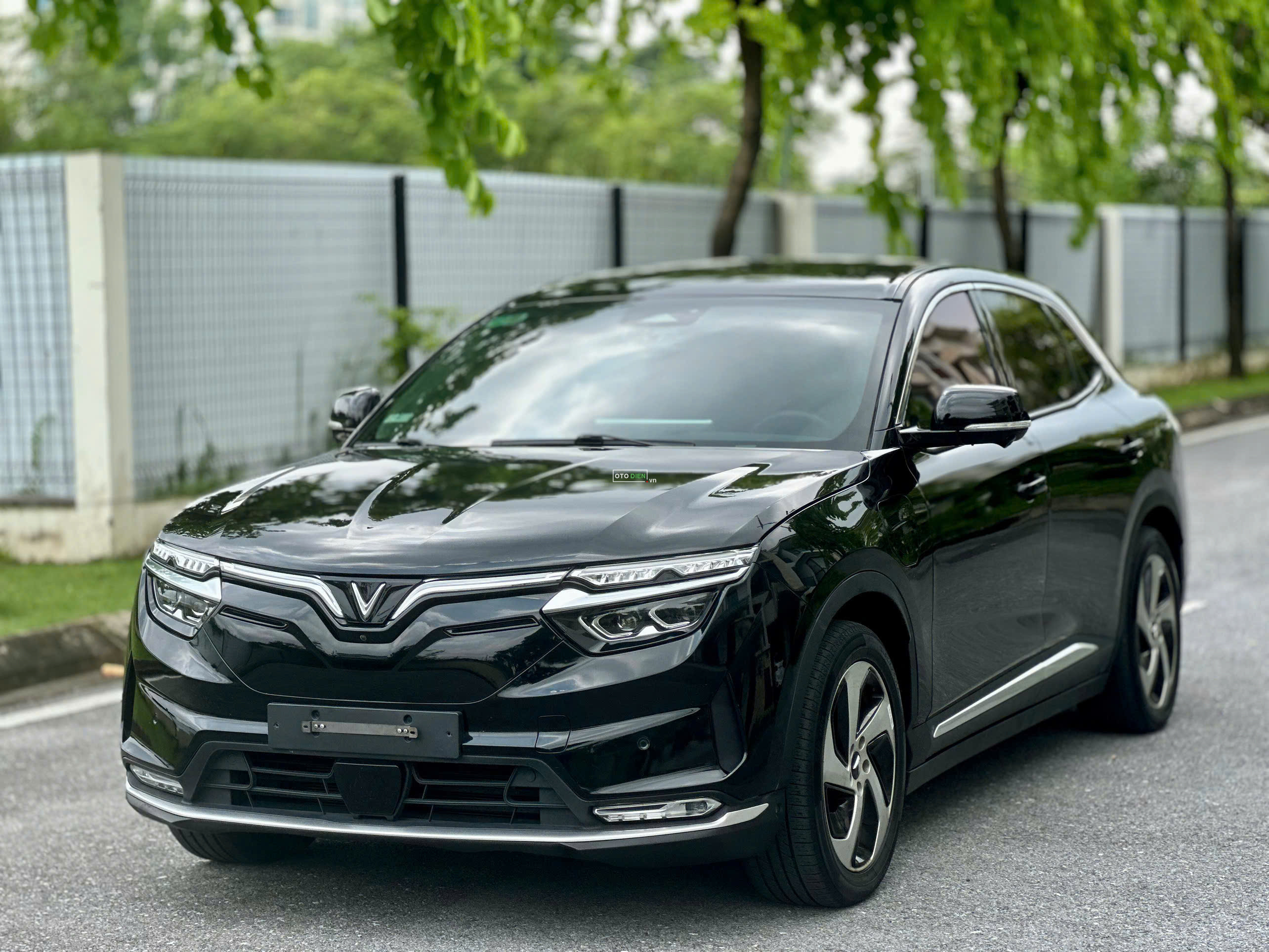 VinFast VF8 2022 Eco - 90000 km2