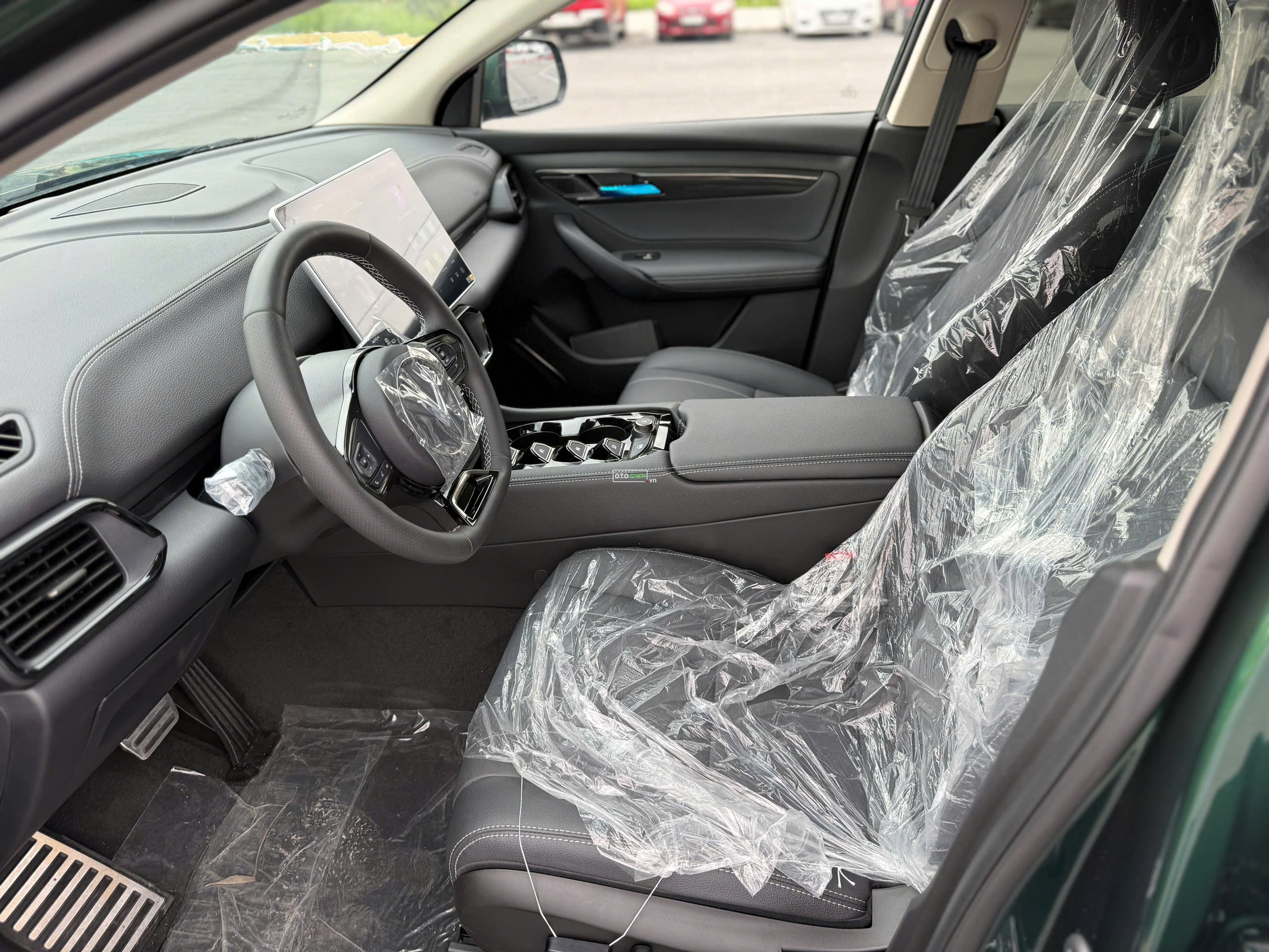 VinFast VF8 2024 Eco - 25 km8