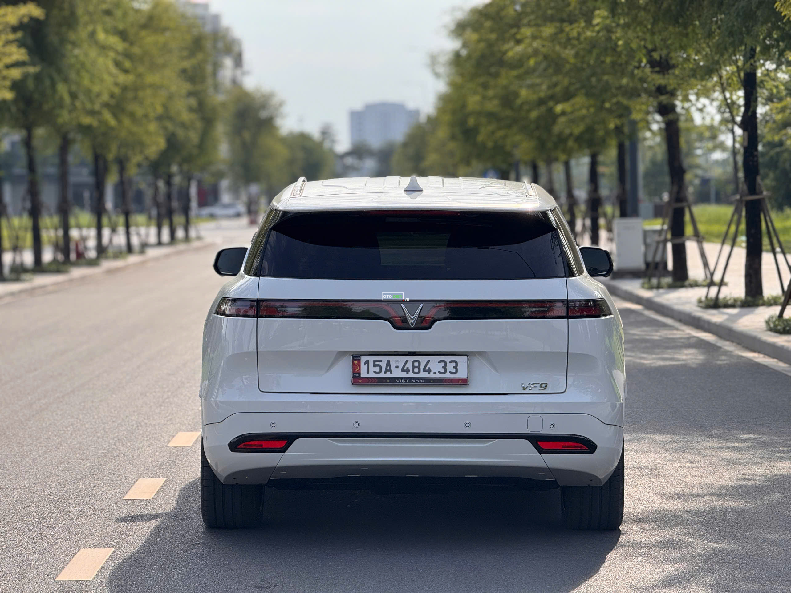 VinFast VF9 2025 Plus - 1500 km2