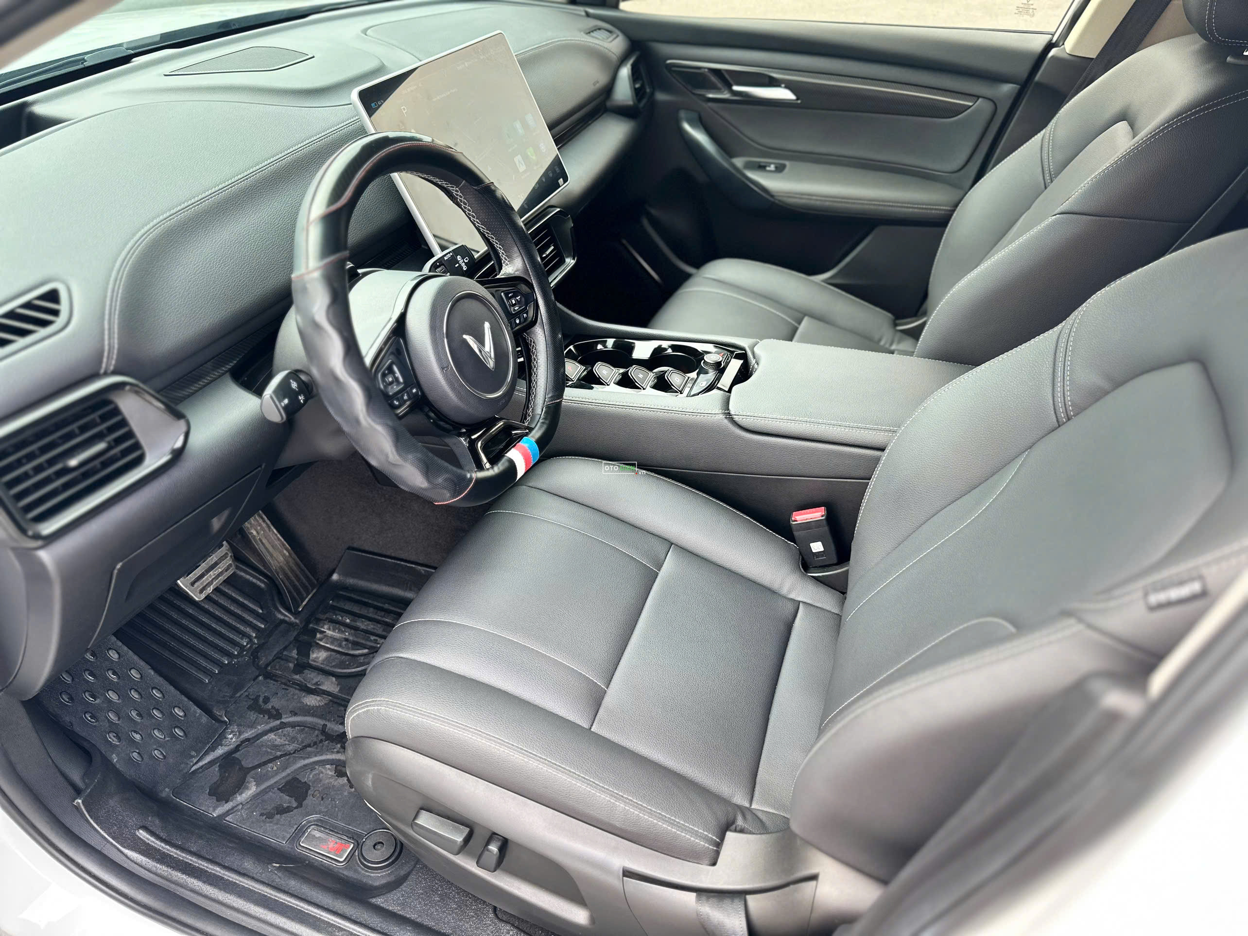 VinFast VF8 2023 Eco - 30000 km7