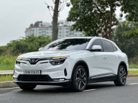 VinFast VF8 2025 Plus - 4000 km