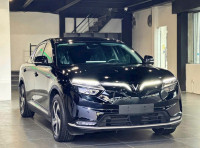VinFast VF8 2023 Eco đen lướt - 14000 km