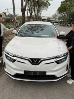 VinFast VF8 2023 Eco - 61000 km