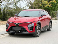 VinFast VF7 2025 Eco - 18000 km