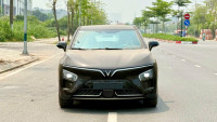 VinFast VF7 2026 Plus - 15 km