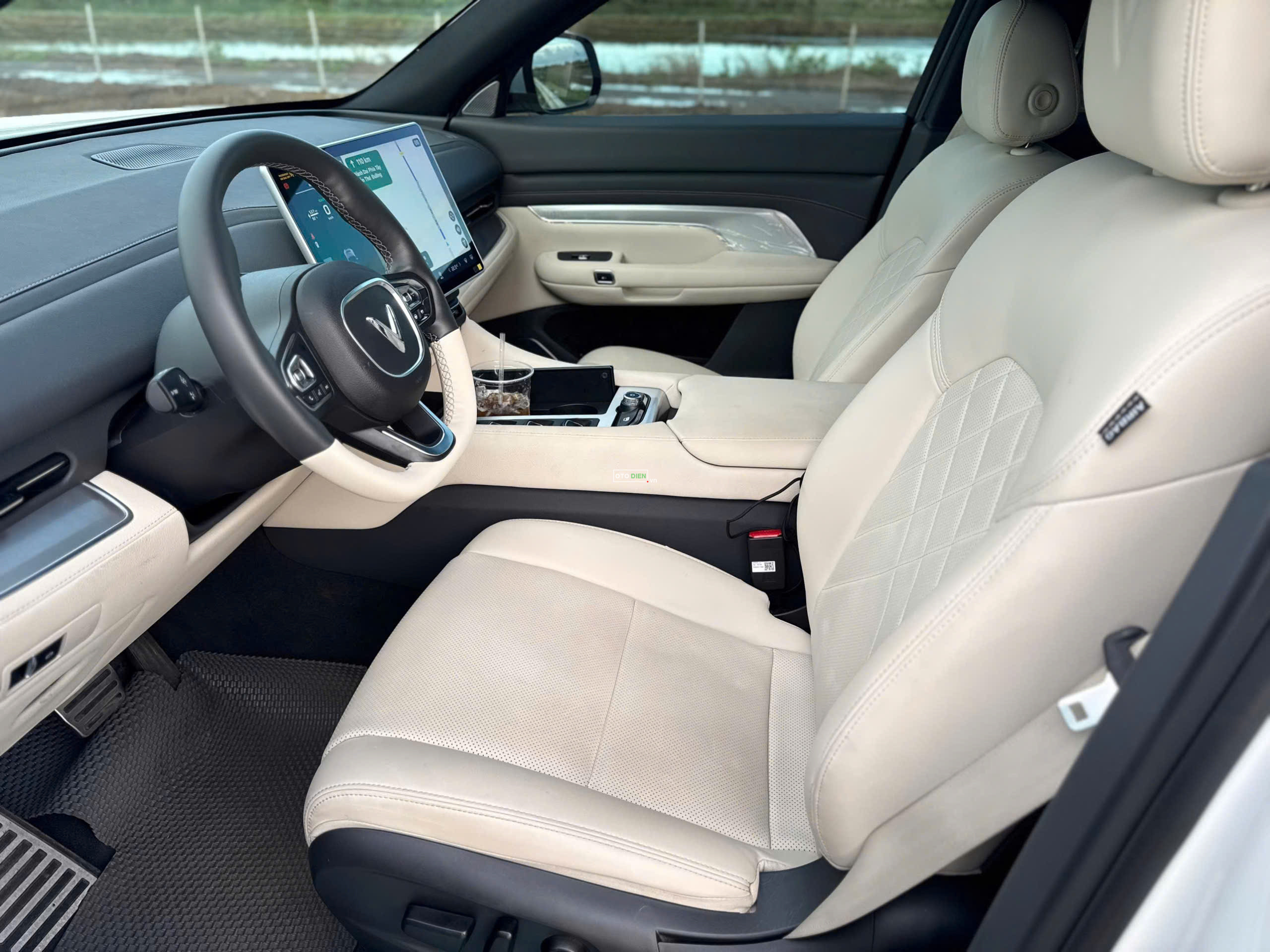 VinFast VF9 2025 Plus - 21000 km4