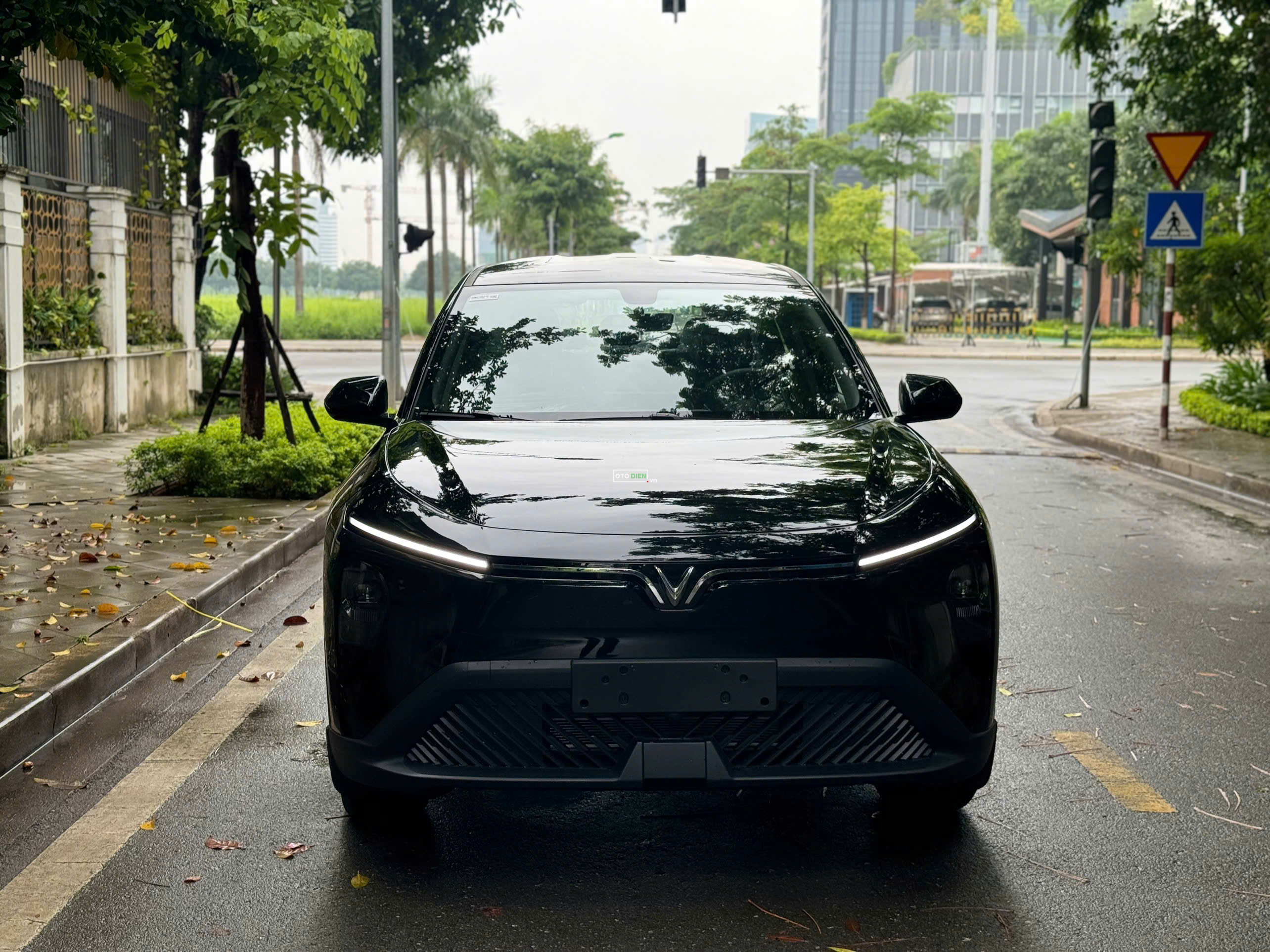 VinFast Limo Green 2025 - 5000 km1