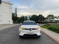 VinFast VF9 2025 Eco - 5000 km