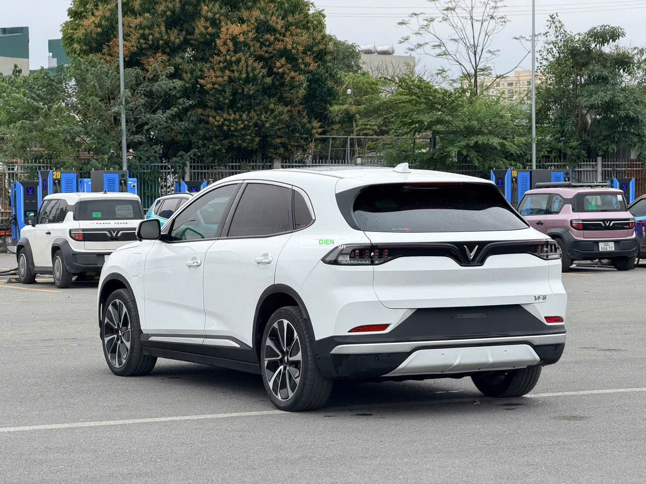 VinFast VF8 2025 Lux Plus - 16000 km3