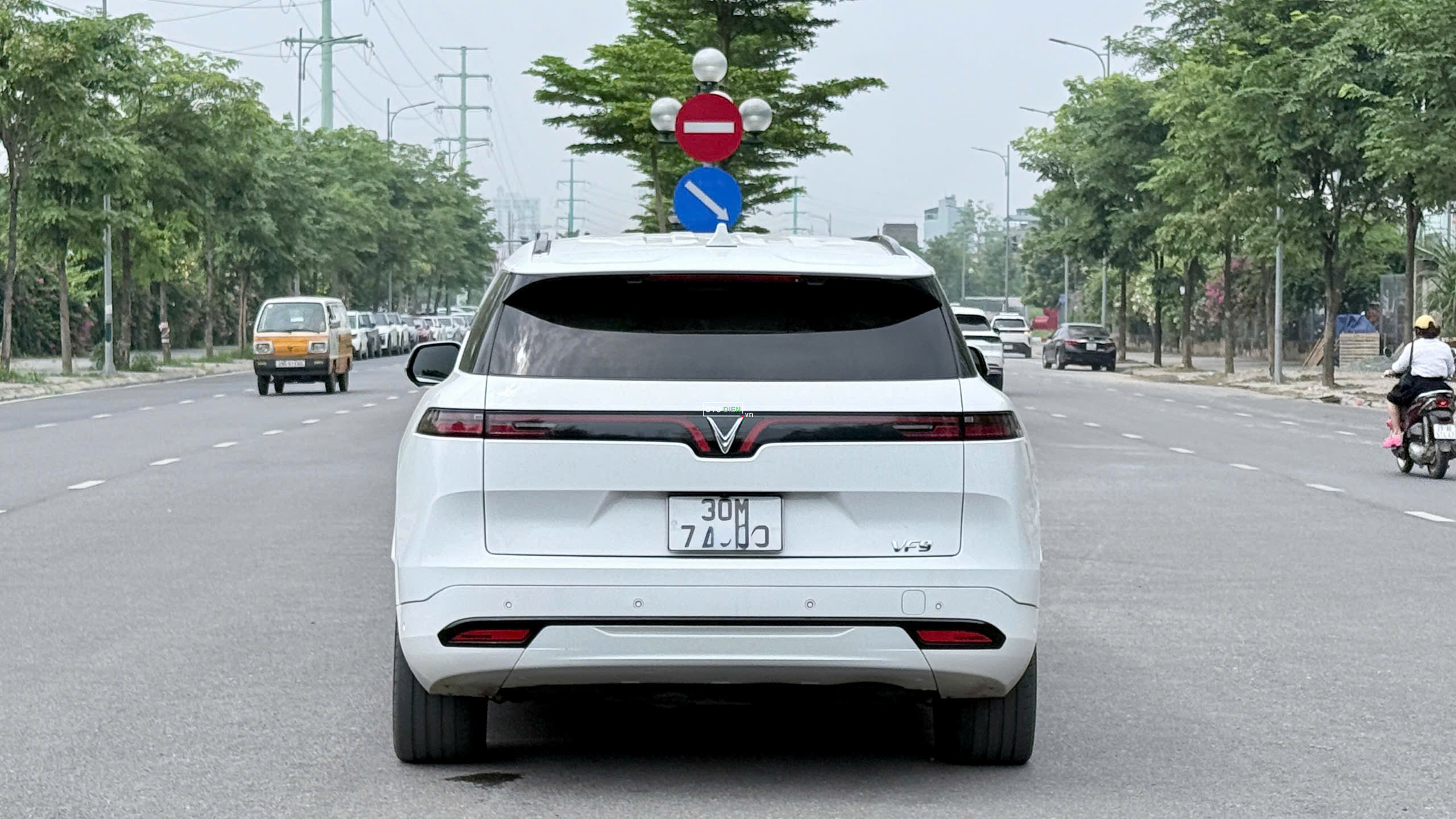 VinFast VF9 2025 Plus - 70000 km3